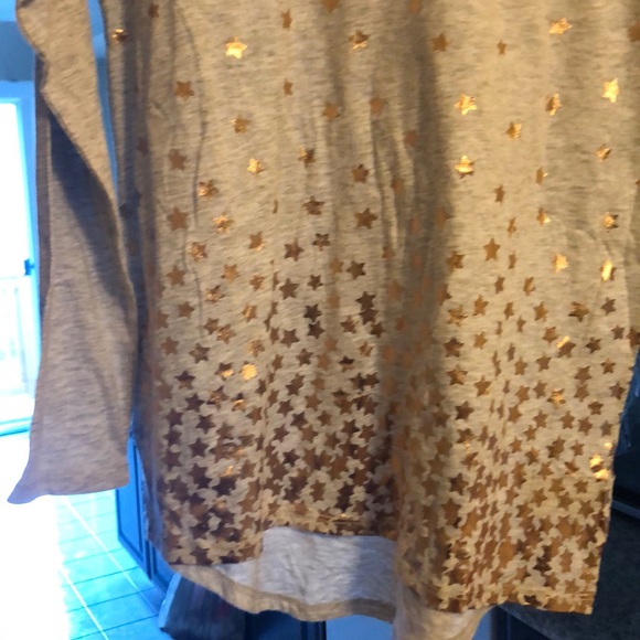 Top - Picture 2 of 2